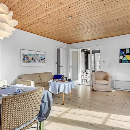 Semesterbostad Pet Friendly In With Wifi Risskov